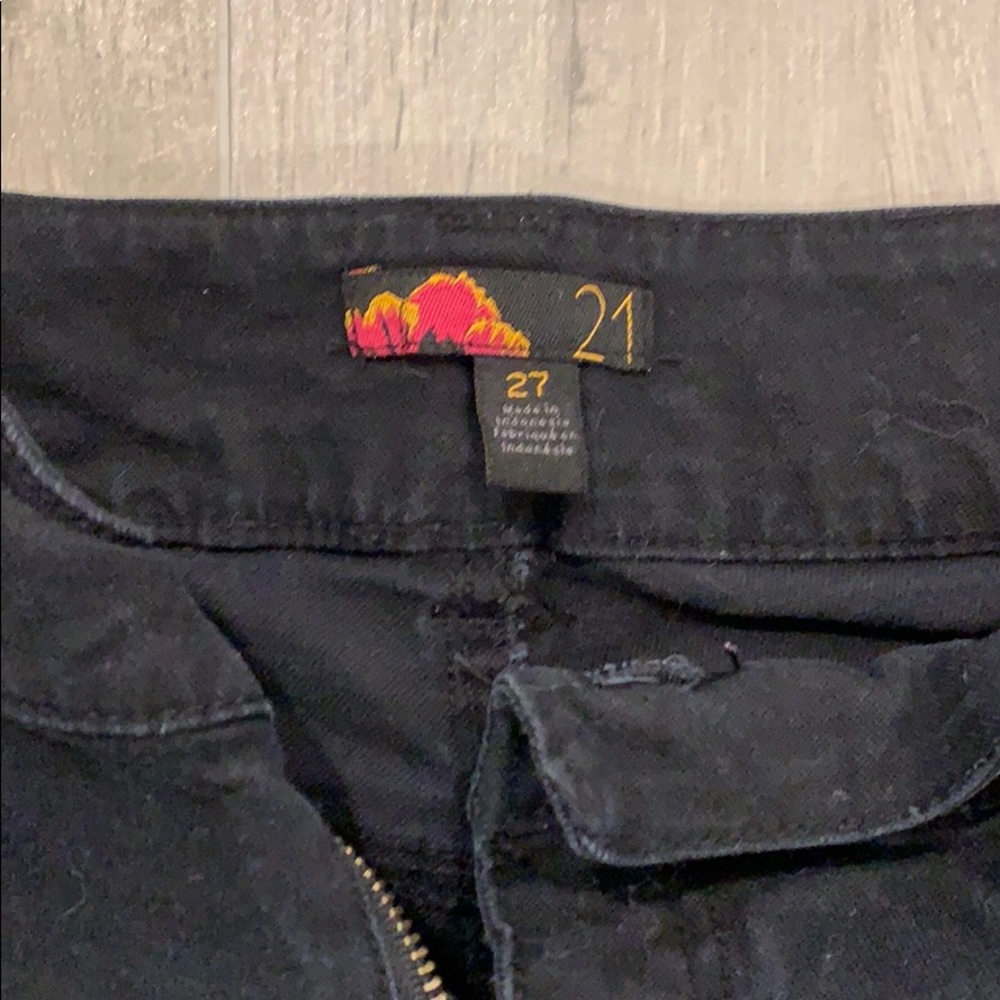 Black Forever 21 shorts - Picture 2 of 3
